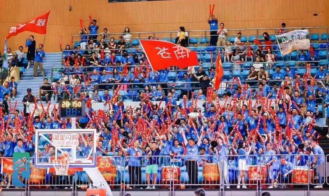 一支由, 队员们加强